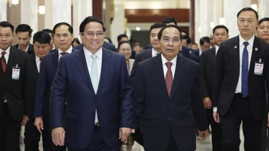 Prime Minister receives Lao State Vice President